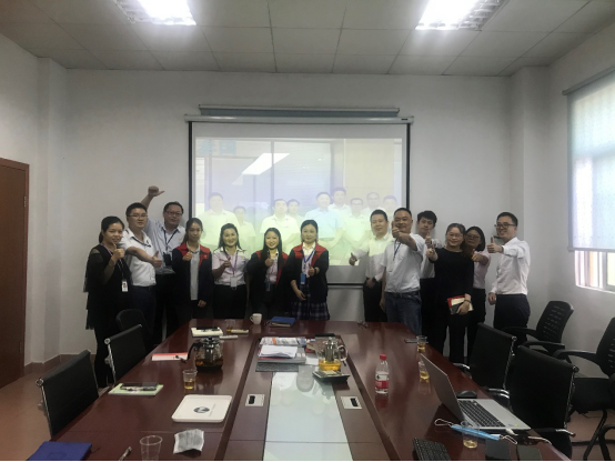 华体会网页版-华体会(中国)官方在线登录软件与炎墨合影